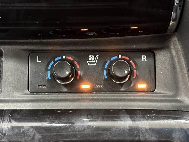 ヴェルファイア ２．５Ｚ　Ｇエディション　サンルーフ／純正１０型ナビ／１２．１型後席モニター／黒革／デジタルインナーミラー／パワーシート／シートベンチレーション／両側電動／電動リアゲート／衝突軽減／ＢＳＭ／追従クルコン／ＥＴＣ／ＬＥＤ（10枚目）