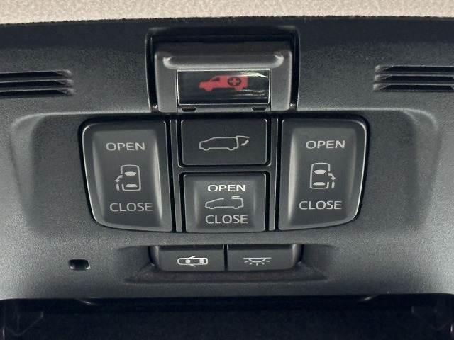 ヴェルファイア ２．５Ｚ　Ｇエディション　サンルーフ／純正１０型ナビ／１２．１型後席モニター／黒革／デジタルインナーミラー／パワーシート／シートベンチレーション／両側電動／電動リアゲート／衝突軽減／ＢＳＭ／追従クルコン／ＥＴＣ／ＬＥＤ（12枚目）