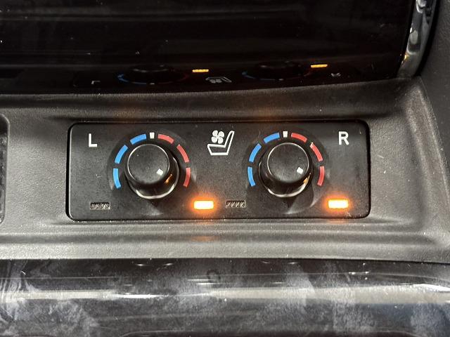 ヴェルファイア ２．５Ｚ　Ｇエディション　サンルーフ／純正１０型ナビ／１２．１型後席モニター／黒革／デジタルインナーミラー／パワーシート／シートベンチレーション／両側電動／電動リアゲート／衝突軽減／ＢＳＭ／追従クルコン／ＥＴＣ／ＬＥＤ（56枚目）