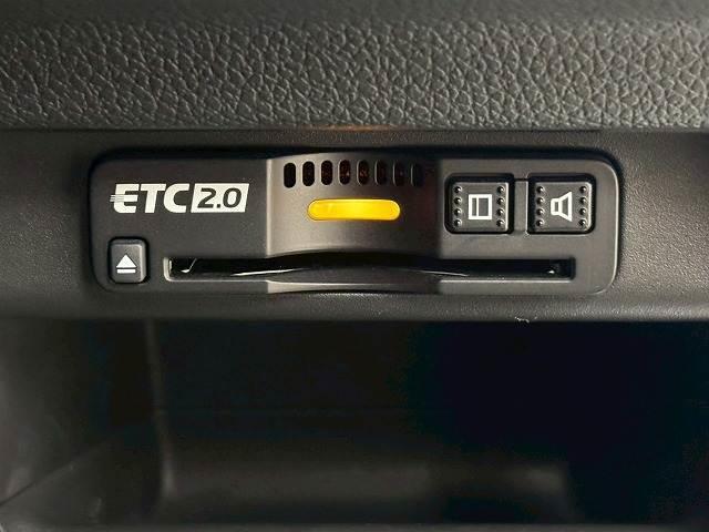 【ＥＴＣ】を装備。土日の利用料金の割引や、朝夕の通行料金を割引料金で高速道路をお楽しみいただけます。