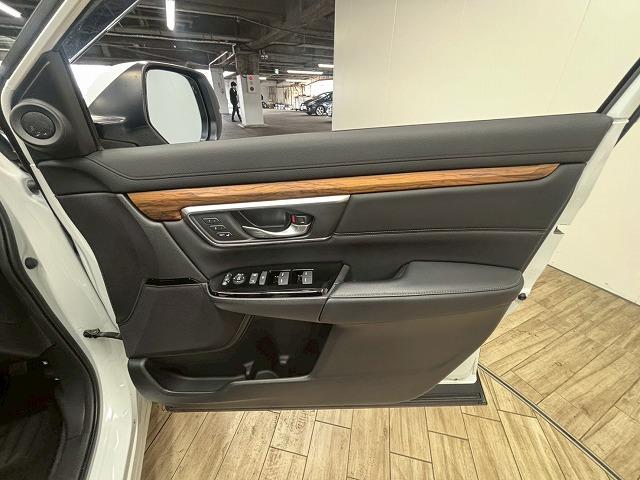 お問い合わせは０１２０−７０−４０９２まで。専門店だからこその知識・経験豊富な、熟練したスタッフ達が、お客様に適した一台をご案内致します。