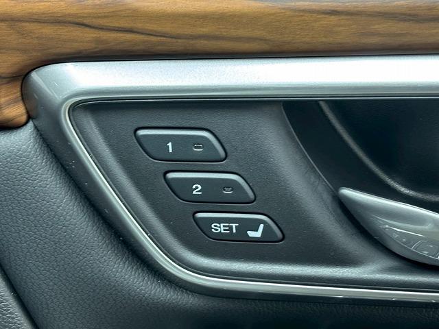 お問い合わせは０１２０−７０−４０９２まで。専門店だからこその知識・経験豊富な、熟練したスタッフ達が、お客様に適した一台をご案内致します。