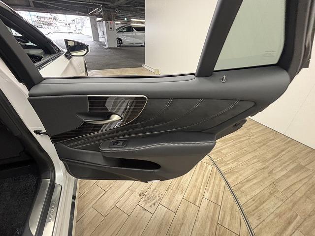 ＬＳ ＬＳ５００ｈ　Ｉパッケージ　サンルーフ／純正オプション２０インチＡＷ／純正１２．３型ナビ／全周囲／パワーシート／シートベンチレーション／ＢＳＭ／追従クルコン／衝突軽減／ヘッドアップディスプレイ／パワー（44枚目）