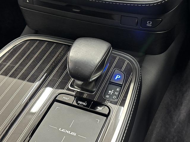 ＬＳ ＬＳ５００ｈ　Ｉパッケージ　サンルーフ／純正オプション２０インチＡＷ／純正１２．３型ナビ／全周囲／パワーシート／シートベンチレーション／ＢＳＭ／追従クルコン／衝突軽減／ヘッドアップディスプレイ／パワー（57枚目）