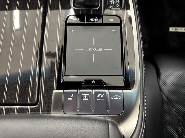 ＬＳ ＬＳ５００ｈ　Ｉパッケージ　サンルーフ／純正オプション２０インチＡＷ／純正１２．３型ナビ／全周囲／パワーシート／シートベンチレーション／ＢＳＭ／追従クルコン／衝突軽減／ヘッドアップディスプレイ／パワー（58枚目）