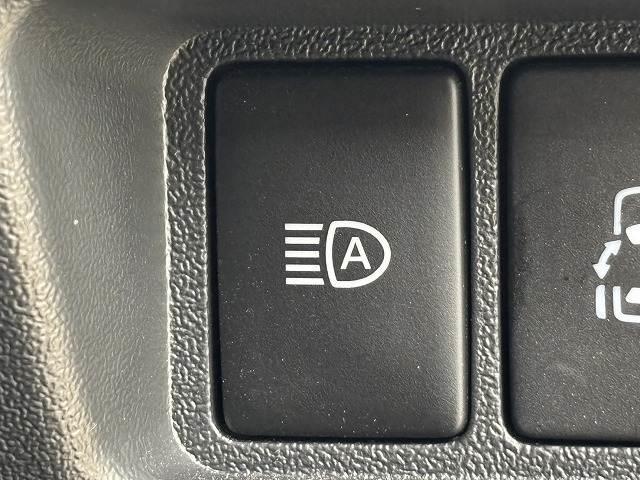 ハイエースバン スーパーＧＬ　ダークプライムＩＩ　ワンオーナー／特別仕様車／アルパインフローティング１１型ナビ地デジ／全周囲／両側電動／オートハイビーム／ＬＥＤヘッドライト／ＥＴＣ／スマートキー／オートエアコン（8枚目）