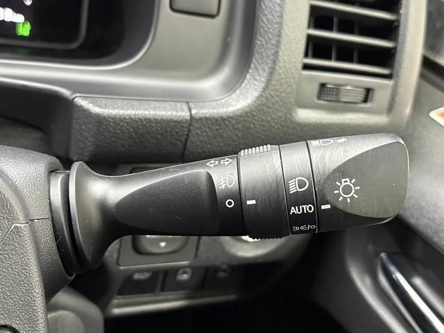 ハイエースバン スーパーＧＬ　ダークプライムＩＩ　ワンオーナー／特別仕様車／アルパインフローティング１１型ナビ地デジ／全周囲／両側電動／オートハイビーム／ＬＥＤヘッドライト／ＥＴＣ／スマートキー／オートエアコン（12枚目）