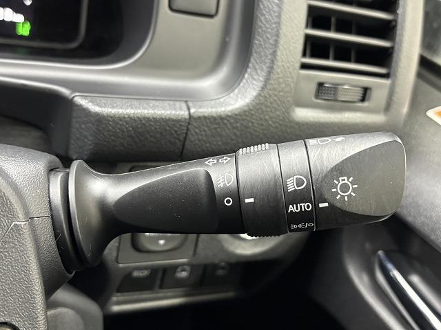 ハイエースバン スーパーＧＬ　ダークプライムＩＩ　ワンオーナー／特別仕様車／アルパインフローティング１１型ナビ地デジ／全周囲／両側電動／オートハイビーム／ＬＥＤヘッドライト／ＥＴＣ／スマートキー／オートエアコン（52枚目）