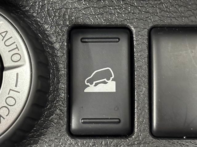 エクストレイル 20GT クルーズコントロール/純正ナビ/地デジ/バックカメラ/ダウンヒルアシスト/パートタイム式4WD/オートエアコン/パワーウィンドウ/インテリジェントキー/純正18インチアルミホイール(8枚目)