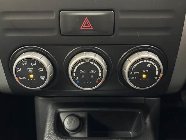 エクストレイル 20GT クルーズコントロール/純正ナビ/地デジ/バックカメラ/ダウンヒルアシスト/パートタイム式4WD/オートエアコン/パワーウィンドウ/インテリジェントキー/純正18インチアルミホイール(10枚目)