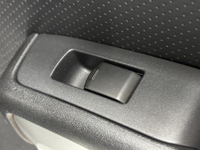 エクストレイル 20GT クルーズコントロール/純正ナビ/地デジ/バックカメラ/ダウンヒルアシスト/パートタイム式4WD/オートエアコン/パワーウィンドウ/インテリジェントキー/純正18インチアルミホイール(42枚目)