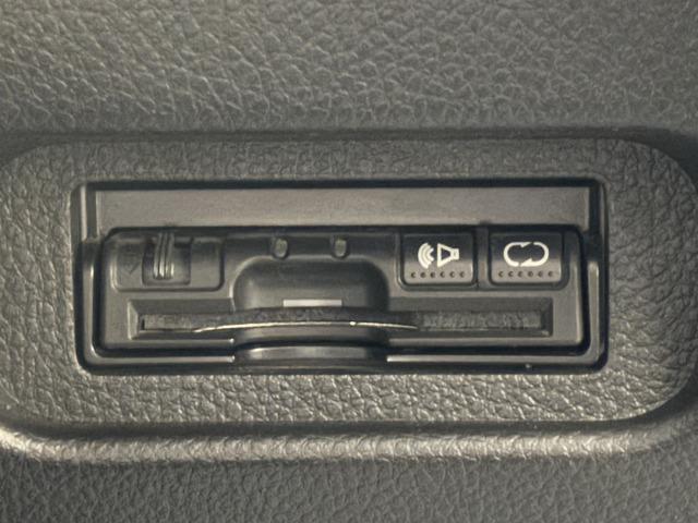 エクストレイル 20GT クルーズコントロール/純正ナビ/地デジ/バックカメラ/ダウンヒルアシスト/パートタイム式4WD/オートエアコン/パワーウィンドウ/インテリジェントキー/純正18インチアルミホイール(55枚目)