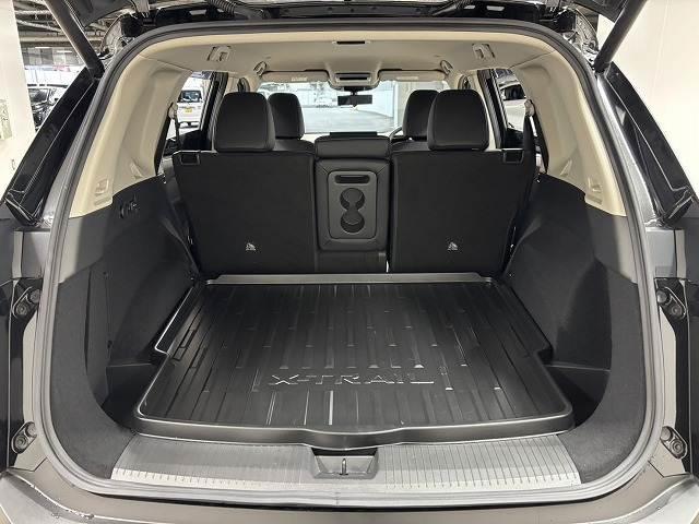 エクストレイル G e-4ORCE 純正12.3インチナビ地デジ/全方位カメラ/黒革シート/プロパイロット/パーキンスアシスト/ルーフレール/前後席シートヒーター/デジタルインナーミラー/クリアランスソナー(13枚目)