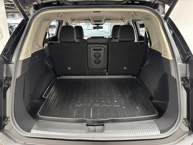 エクストレイル G e-4ORCE 純正12.3インチナビ地デジ/全方位カメラ/黒革シート/プロパイロット/パーキンスアシスト/ルーフレール/前後席シートヒーター/デジタルインナーミラー/クリアランスソナー(64枚目)