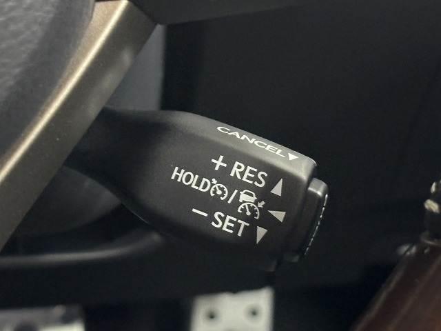 【アダプティブクルーズコントロールシステム】高速走行や、渋滞での走行時でも、先行車との車間を維持しながらの走行が可能☆