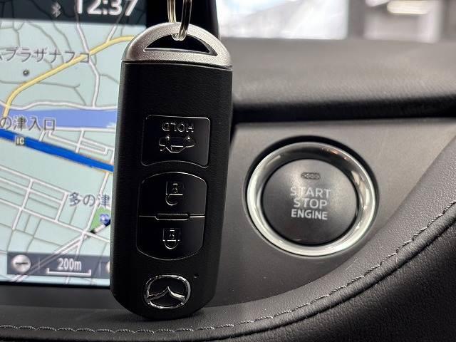 ＭＡＺＤＡ６セダン ２０Ｓ　純正８．８型ナビ／バックカメラ／Ｂｌｕｅｔｏｏｔｈ／アイドリングストップ／クリアランスソナー／追従クルコン／ＢＳＭ／ＥＴＣ／ＬＥＤ／スマートキー／オートエアコン／オートライト／純正１７インチアルミ（12枚目）