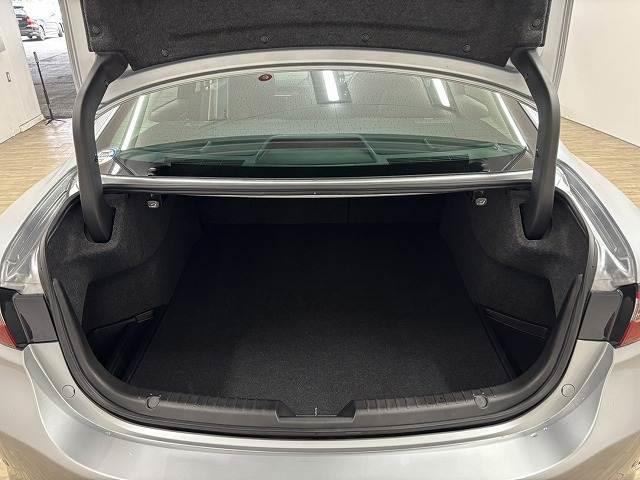 ＭＡＺＤＡ６セダン ２０Ｓ　純正８．８型ナビ／バックカメラ／Ｂｌｕｅｔｏｏｔｈ／アイドリングストップ／クリアランスソナー／追従クルコン／ＢＳＭ／ＥＴＣ／ＬＥＤ／スマートキー／オートエアコン／オートライト／純正１７インチアルミ（13枚目）