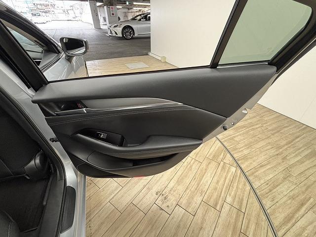 ＭＡＺＤＡ６セダン ２０Ｓ　純正８．８型ナビ／バックカメラ／Ｂｌｕｅｔｏｏｔｈ／アイドリングストップ／クリアランスソナー／追従クルコン／ＢＳＭ／ＥＴＣ／ＬＥＤ／スマートキー／オートエアコン／オートライト／純正１７インチアルミ（42枚目）