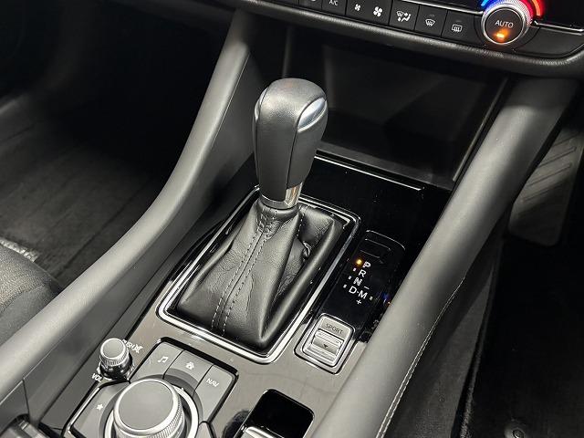 ＭＡＺＤＡ６セダン ２０Ｓ　純正８．８型ナビ／バックカメラ／Ｂｌｕｅｔｏｏｔｈ／アイドリングストップ／クリアランスソナー／追従クルコン／ＢＳＭ／ＥＴＣ／ＬＥＤ／スマートキー／オートエアコン／オートライト／純正１７インチアルミ（56枚目）