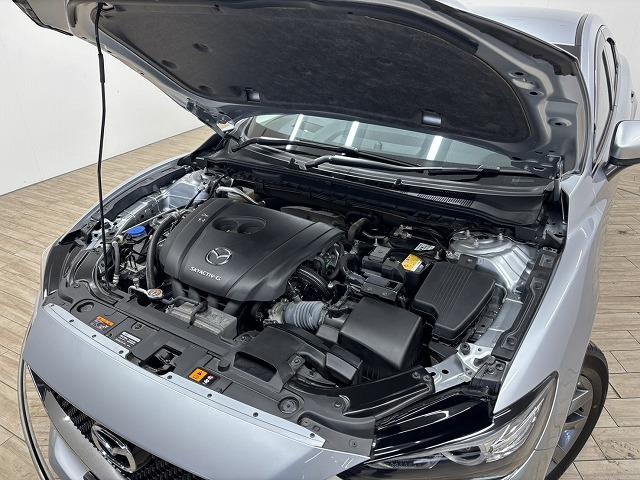 ＭＡＺＤＡ６セダン ２０Ｓ　純正８．８型ナビ／バックカメラ／Ｂｌｕｅｔｏｏｔｈ／アイドリングストップ／クリアランスソナー／追従クルコン／ＢＳＭ／ＥＴＣ／ＬＥＤ／スマートキー／オートエアコン／オートライト／純正１７インチアルミ（61枚目）