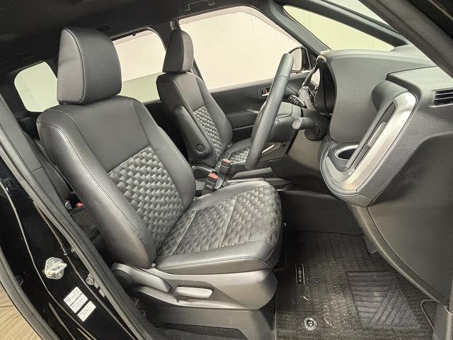 ヴォクシー ハイブリッドＳ－Ｚ　純正１０．５インチナビ／地デジ／バックカメラ／前後席シートヒーター／ＣＤ・ＤＶＤ／パワーゲート／ハーフレザー／レーダークルコン／ＡＣ電源／ＬＥＤヘッドライト／オートハイビーム／ＥＴＣ（24枚目）