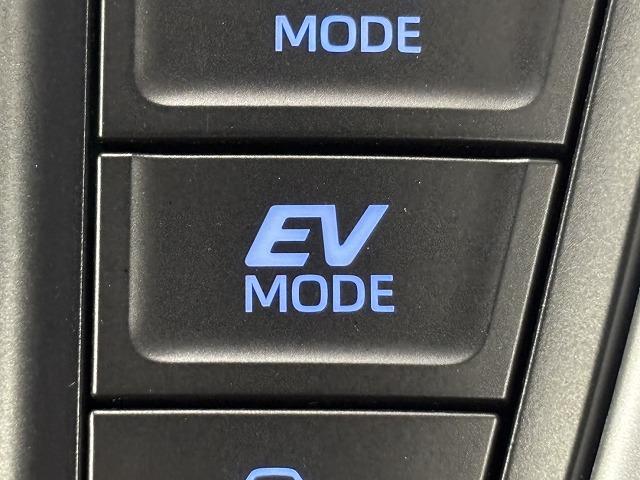 ヴォクシー ハイブリッドＳ－Ｚ　純正１０．５インチナビ／地デジ／バックカメラ／前後席シートヒーター／ＣＤ・ＤＶＤ／パワーゲート／ハーフレザー／レーダークルコン／ＡＣ電源／ＬＥＤヘッドライト／オートハイビーム／ＥＴＣ（41枚目）