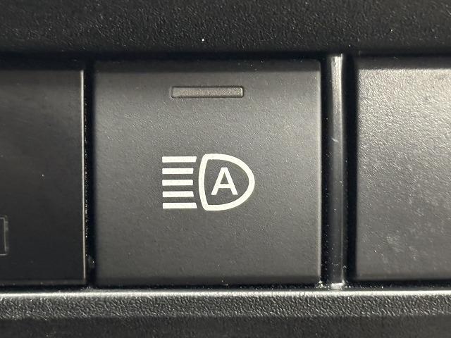 ヴォクシー ハイブリッドＳ－Ｚ　純正１０．５インチナビ／地デジ／バックカメラ／前後席シートヒーター／ＣＤ・ＤＶＤ／パワーゲート／ハーフレザー／レーダークルコン／ＡＣ電源／ＬＥＤヘッドライト／オートハイビーム／ＥＴＣ（44枚目）