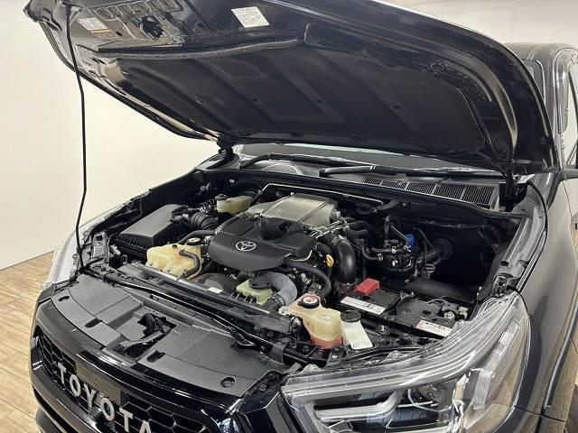 ハイラックス Ｚ“ＧＲ　ＳＰＯＲＴ”　ワンオーナー／ＧＲスポーツバー／ドレスアップマフラー／純正ナビ／全方位カメラ／寒冷地／レーンキープアシスト／ダウンヒルアシスト／リアデフロック／クリアランスソナー／ハーフレザー／パワーシート（18枚目）