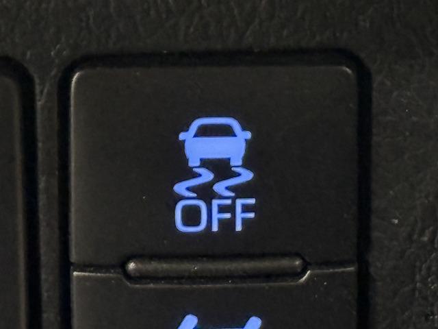 ハイラックス Ｚ“ＧＲ　ＳＰＯＲＴ”　ワンオーナー／ＧＲスポーツバー／ドレスアップマフラー／純正ナビ／全方位カメラ／寒冷地／レーンキープアシスト／ダウンヒルアシスト／リアデフロック／クリアランスソナー／ハーフレザー／パワーシート（45枚目）