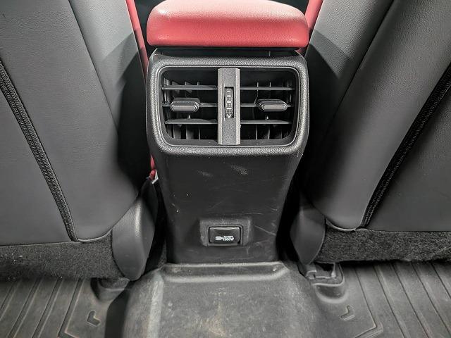 ＵＸ ＵＸ２５０ｈ　Ｆスポーツ　赤革シート／純正１０．３型ナビ地デジ／バックカメラ／ＥＮＫＥＩ１８インチＡＷ／追従クルコン／ＢＳＭ／パワーシート／シートヒーター／電動リアゲート／ＬＥＤヘッドライト／ＥＴＣ／オートハイビーム（35枚目）