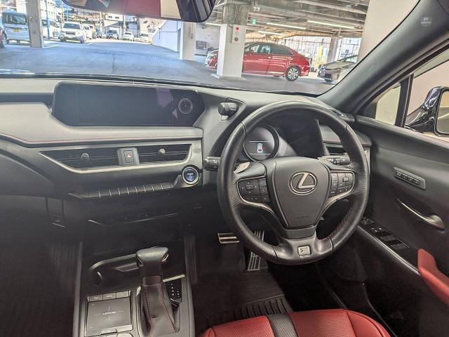 ＵＸ ＵＸ２５０ｈ　Ｆスポーツ　赤革シート／純正１０．３型ナビ地デジ／バックカメラ／ＥＮＫＥＩ１８インチＡＷ／追従クルコン／ＢＳＭ／パワーシート／シートヒーター／電動リアゲート／ＬＥＤヘッドライト／ＥＴＣ／オートハイビーム（39枚目）