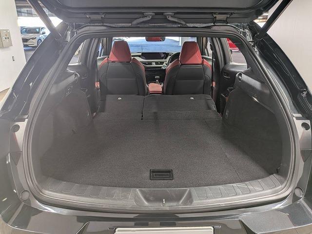 ＵＸ ＵＸ２５０ｈ　Ｆスポーツ　赤革シート／純正１０．３型ナビ地デジ／バックカメラ／ＥＮＫＥＩ１８インチＡＷ／追従クルコン／ＢＳＭ／パワーシート／シートヒーター／電動リアゲート／ＬＥＤヘッドライト／ＥＴＣ／オートハイビーム（60枚目）
