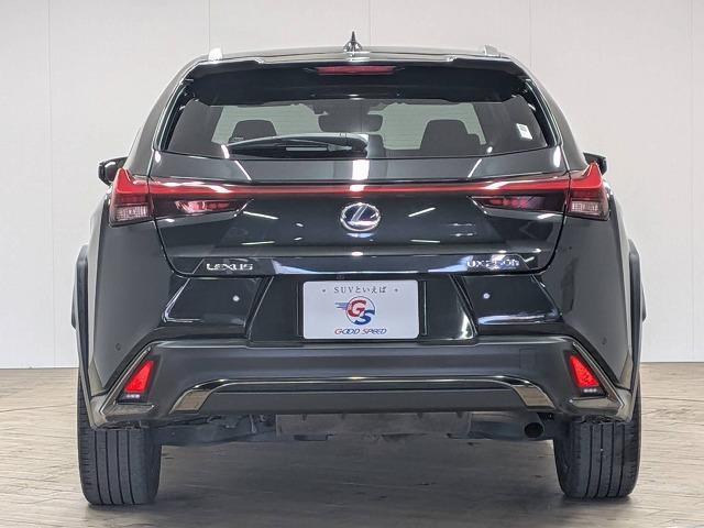 ＵＸ ＵＸ２５０ｈ　Ｆスポーツ　赤革シート／純正１０．３型ナビ地デジ／バックカメラ／ＥＮＫＥＩ１８インチＡＷ／追従クルコン／ＢＳＭ／パワーシート／シートヒーター／電動リアゲート／ＬＥＤヘッドライト／ＥＴＣ／オートハイビーム（69枚目）