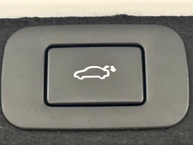 クラウンクロスオーバー Ｇアドバンスド・レザーパッケージ　純正１２．３型ナビ地デジ／全周囲／革シート／シートベンチレーション／パワーシート／ＢＳＭ／追従クルコン／電動リアゲート／オートハイビーム／ＬＥＤヘッドライト／ＥＴＣ／スマートキー（11枚目）