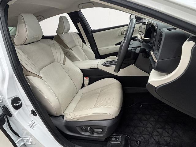 クラウンクロスオーバー Ｇアドバンスド・レザーパッケージ　純正１２．３型ナビ地デジ／全周囲／革シート／シートベンチレーション／パワーシート／ＢＳＭ／追従クルコン／電動リアゲート／オートハイビーム／ＬＥＤヘッドライト／ＥＴＣ／スマートキー（33枚目）