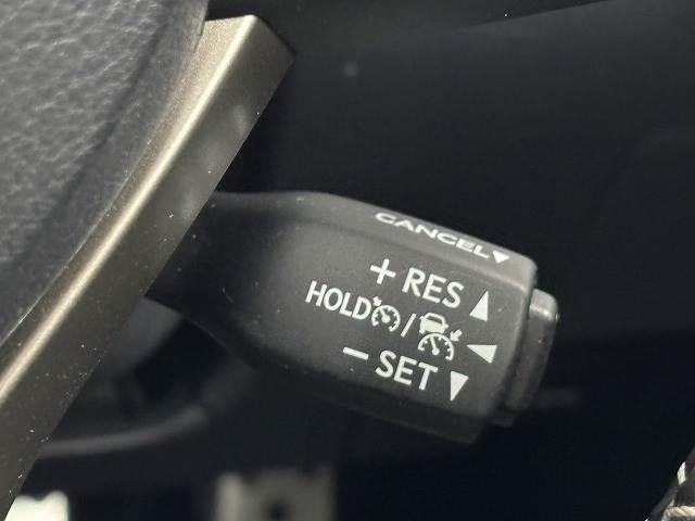 【アダプティブクルーズコントロールシステム】高速走行や、渋滞での走行時でも、先行車との車間を維持しながらの走行が可能☆