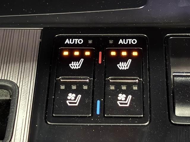 【シートベンチレーション】シートが暖かくなったり涼しくなります。暑い季節や寒い季節にうれしい装備です！