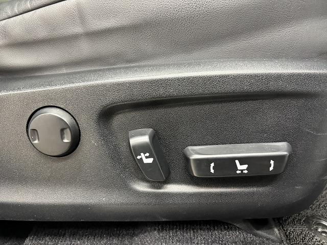 お問い合わせは０１２０−７０−４０９２まで。専門店だからこその知識・経験豊富な、熟練したスタッフ達が、お客様に適した一台をご案内致します。