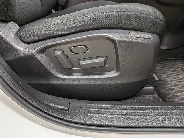 お問い合わせは０１２０−７０−４０９２まで。専門店だからこその知識・経験豊富な、熟練したスタッフ達が、お客様に適した一台をご案内致します。