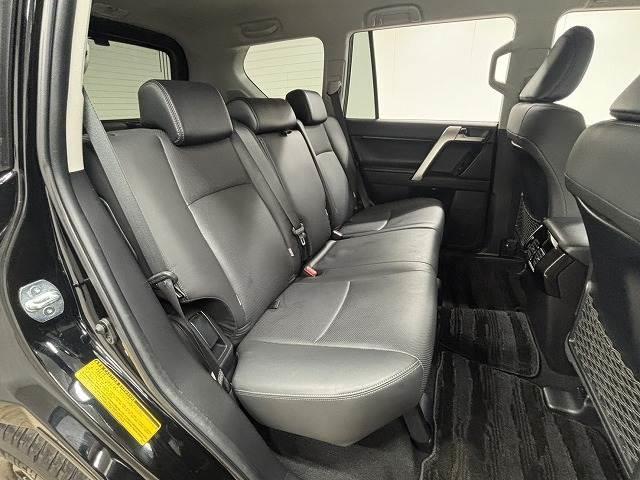 ランドクルーザープラド ＴＸ　Ｌパッケージ・ブラックエディション　特別仕様車／黒革／シートベンチレーション／パワーシート／純正９インチナビ／全方位カメラ／レーダークルコン／レーンキープアシスト／ＬＥＤヘッドライト／オートハイビーム／クリアランスソナー（6枚目）