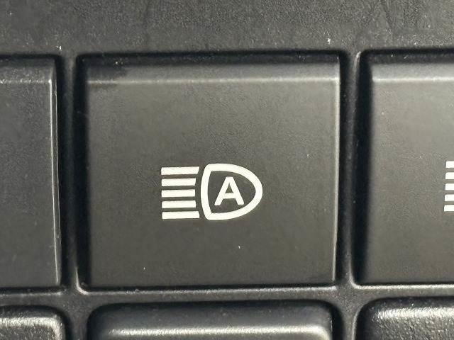 ランドクルーザープラド ＴＸ　Ｌパッケージ・ブラックエディション　特別仕様車／黒革／シートベンチレーション／パワーシート／純正９インチナビ／全方位カメラ／レーダークルコン／レーンキープアシスト／ＬＥＤヘッドライト／オートハイビーム／クリアランスソナー（11枚目）