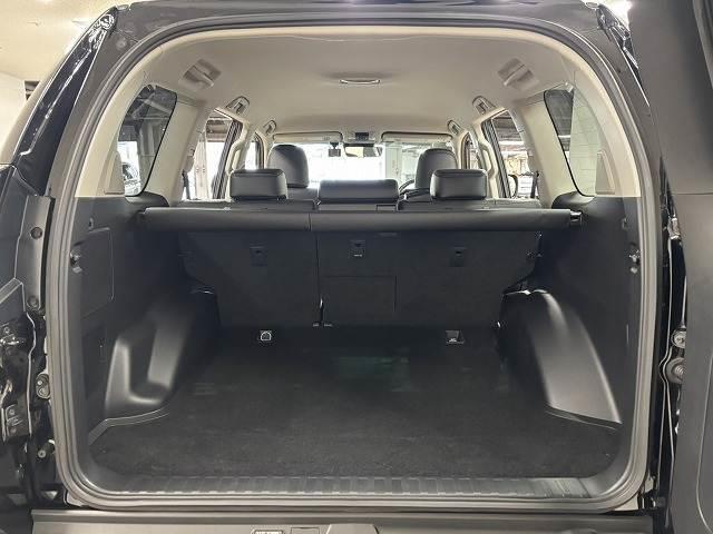 ランドクルーザープラド ＴＸ　Ｌパッケージ・ブラックエディション　特別仕様車／黒革／シートベンチレーション／パワーシート／純正９インチナビ／全方位カメラ／レーダークルコン／レーンキープアシスト／ＬＥＤヘッドライト／オートハイビーム／クリアランスソナー（13枚目）