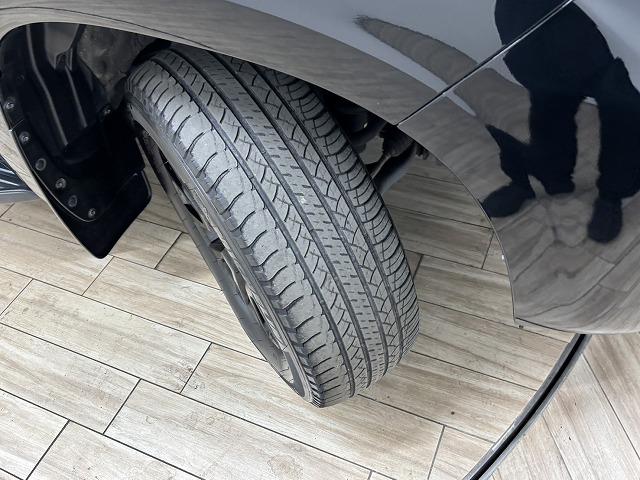 ランドクルーザープラド ＴＸ　Ｌパッケージ・ブラックエディション　特別仕様車／黒革／シートベンチレーション／パワーシート／純正９インチナビ／全方位カメラ／レーダークルコン／レーンキープアシスト／ＬＥＤヘッドライト／オートハイビーム／クリアランスソナー（32枚目）