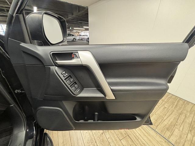 ランドクルーザープラド ＴＸ　Ｌパッケージ・ブラックエディション　特別仕様車／黒革／シートベンチレーション／パワーシート／純正９インチナビ／全方位カメラ／レーダークルコン／レーンキープアシスト／ＬＥＤヘッドライト／オートハイビーム／クリアランスソナー（38枚目）