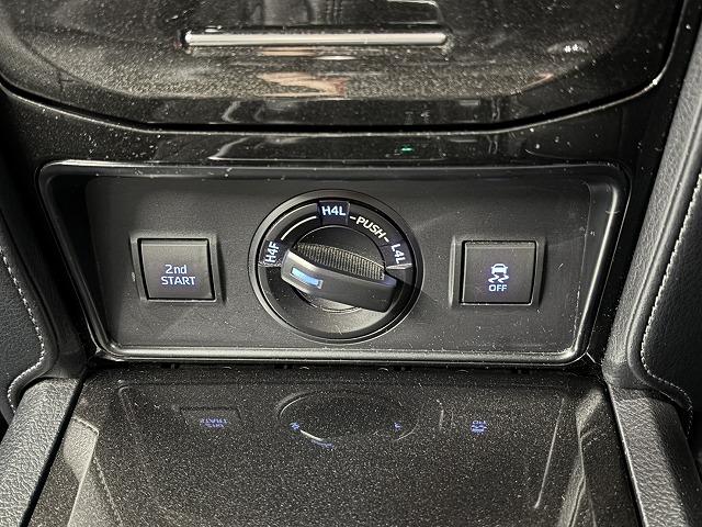 ランドクルーザープラド ＴＸ　Ｌパッケージ・ブラックエディション　特別仕様車／黒革／シートベンチレーション／パワーシート／純正９インチナビ／全方位カメラ／レーダークルコン／レーンキープアシスト／ＬＥＤヘッドライト／オートハイビーム／クリアランスソナー（55枚目）