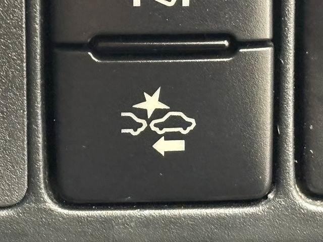 アクア Ｓスタイルブラック　ワンオーナー／衝突軽減ブレーキ／レーンキープアシスト／オートハイビーム／純正ナビ／バックカメラ／地デジ／オートライト／オートエアコン／スマートキー（7枚目）