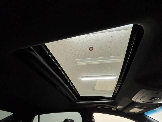 クラウンハイブリッド ＲＳアドバンス　サンルーフ／黒革／純正８型ナビ／全周囲／デジタルインナーミラー／追従クルコン／ＢＳＭ／パワーシート／シートヒーター／パーキングアシスト／オートハイビーム／ＬＥＤヘッドライト／ＥＴＣ／スマートキー（7枚目）