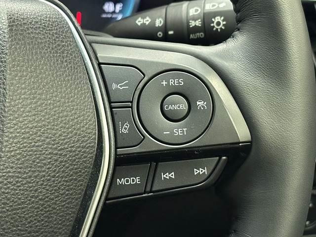 クラウンハイブリッド ＲＳアドバンス　サンルーフ／黒革／純正８型ナビ／全周囲／デジタルインナーミラー／追従クルコン／ＢＳＭ／パワーシート／シートヒーター／パーキングアシスト／オートハイビーム／ＬＥＤヘッドライト／ＥＴＣ／スマートキー（8枚目）