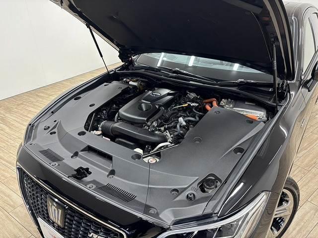 クラウンハイブリッド ＲＳアドバンス　サンルーフ／黒革／純正８型ナビ／全周囲／デジタルインナーミラー／追従クルコン／ＢＳＭ／パワーシート／シートヒーター／パーキングアシスト／オートハイビーム／ＬＥＤヘッドライト／ＥＴＣ／スマートキー（18枚目）