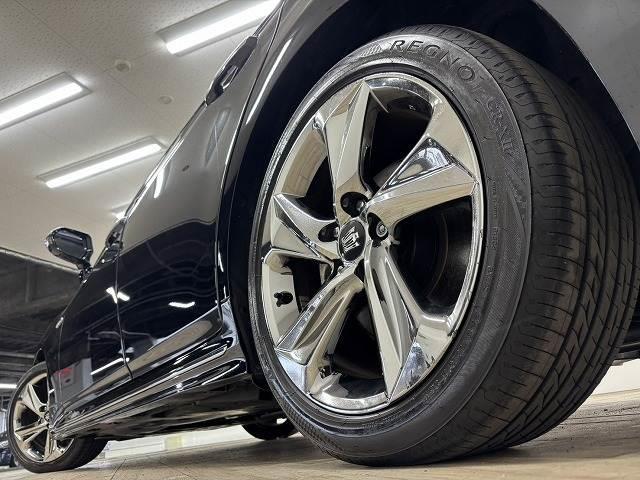 クラウンハイブリッド ＲＳアドバンス　サンルーフ／黒革／純正８型ナビ／全周囲／デジタルインナーミラー／追従クルコン／ＢＳＭ／パワーシート／シートヒーター／パーキングアシスト／オートハイビーム／ＬＥＤヘッドライト／ＥＴＣ／スマートキー（19枚目）